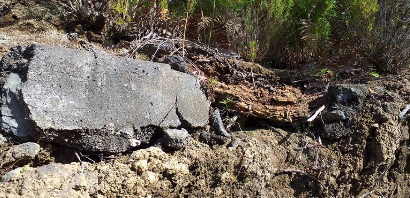 Restos del antíguo canal de El Río (1923)